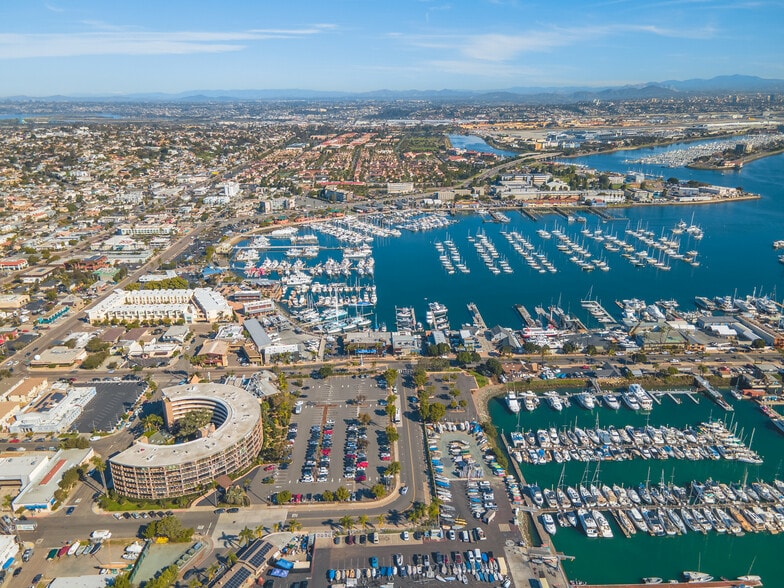 More Photos Of 2725-2727 Shelter Island Dr, San Diego Storefront Retail Office For Lease