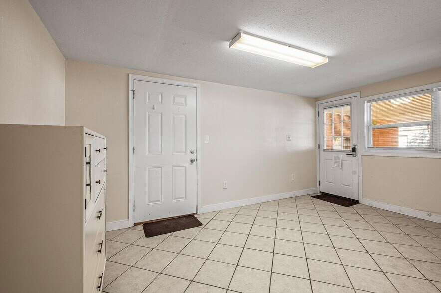 More Photos Of 9225 N Palafox St, Pensacola Office Residential For Sale