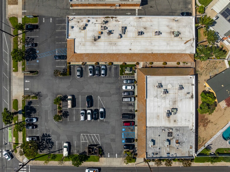 More Photos Of 2539-2563 S Euclid Ave, Ontario Freestanding For Lease