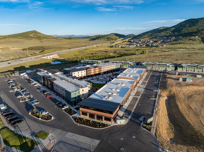 More Photos Of Kearns Blvd, Park City Storefront Retail Office For Lease