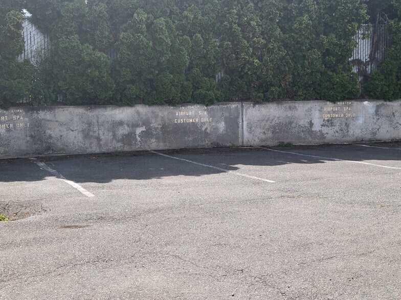 More Photos Of 11608 Airport Rd, Everett Office For Sale