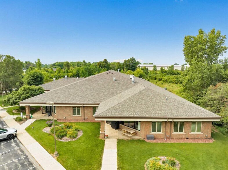 More Photos Of 1511 W Main Ave, De Pere Medical For Sale