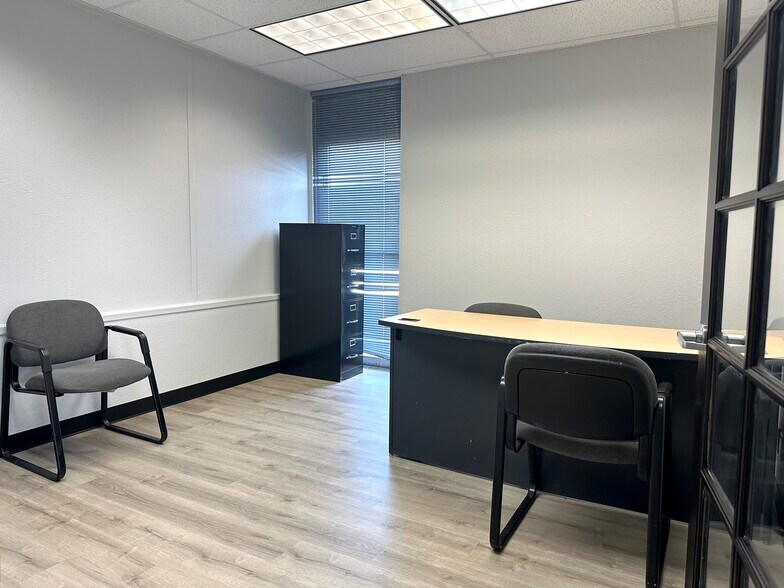 More Photos Of 1405 N 26th Ave, Pasco Office For Lease