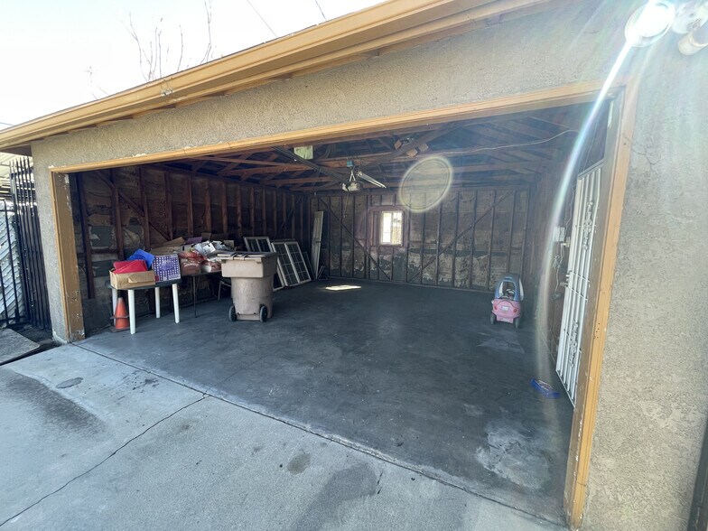 More Photos Of 1313 Brundage Ln, Bakersfield Office For Lease