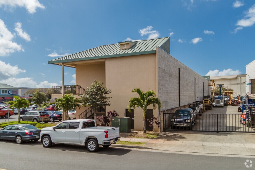 More Photos Of 94-1144 Ka Uka Blvd, Waipahu General Retail For Lease
