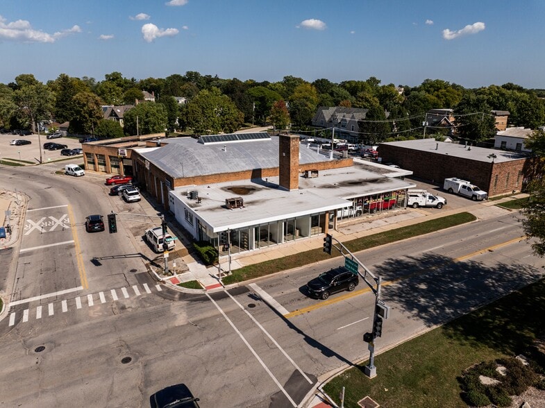 More Photos Of 400 W Northwest Hwy, Arlington Heights Auto Repair For Lease