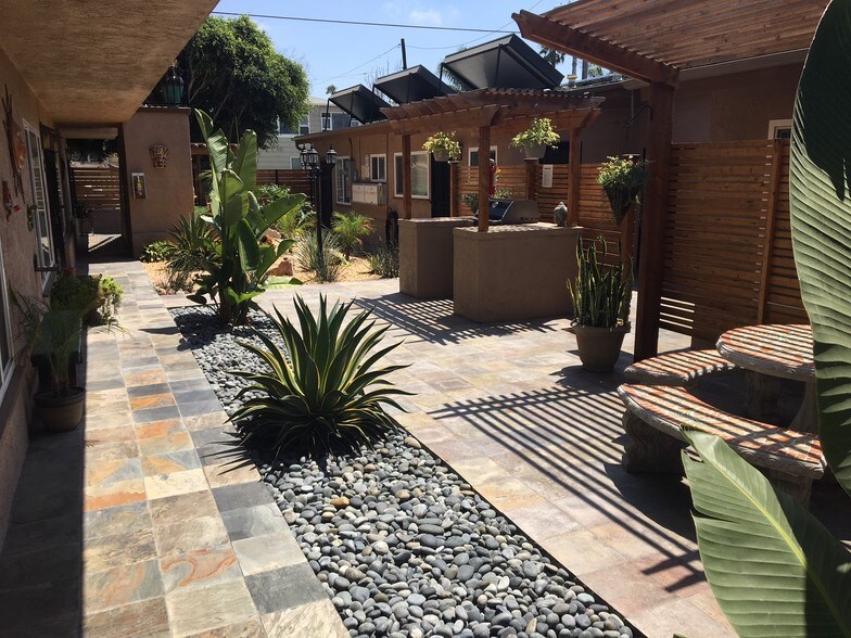 More Photos Of 2104-2110 Bacon St, San Diego Apartments For Sale
