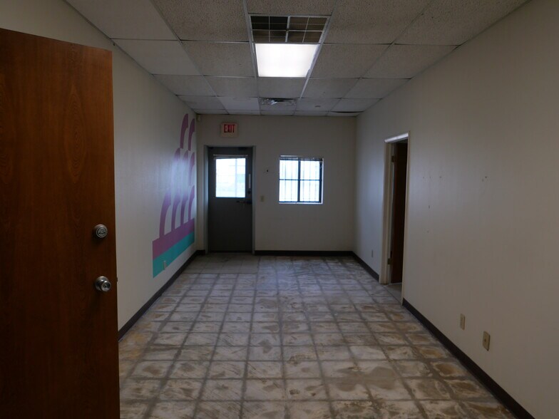 More Photos Of 1364 NE 3rd St, Oklahoma City Warehouse For Sale
