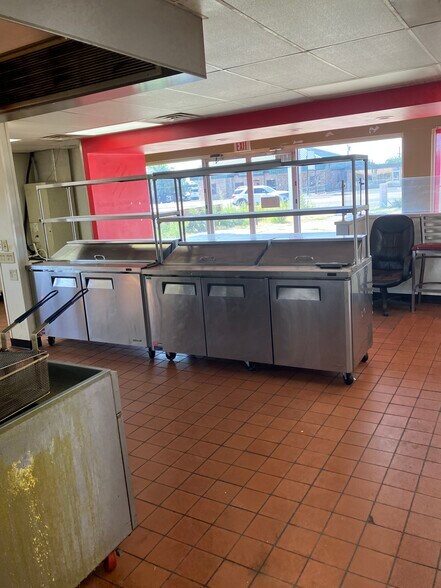 More Photos Of 2110 W 5th St, Plainview Restaurant For Sale