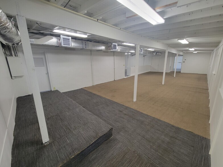 More Photos Of 2893 Edison Ave, Jacksonville Storefront Retail Office For Lease