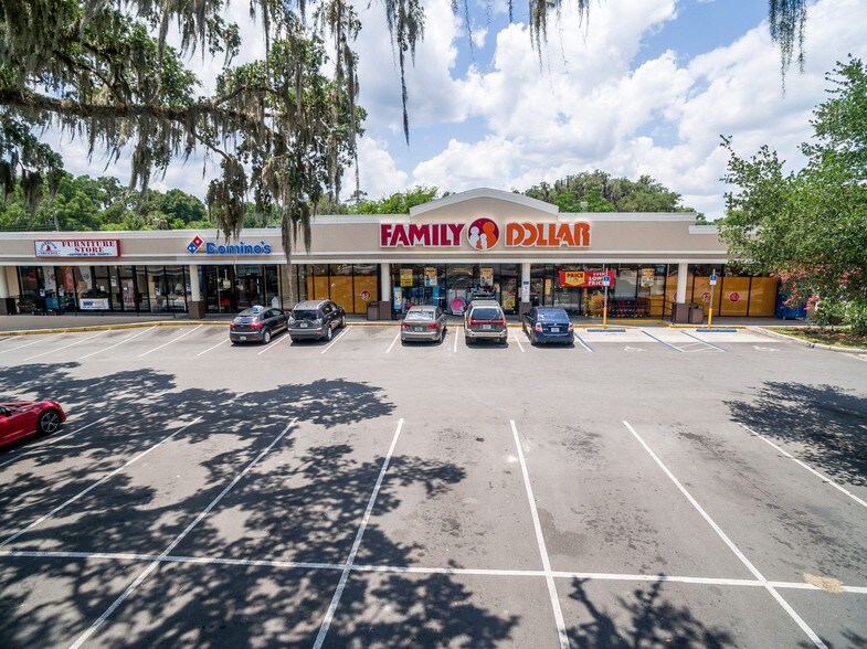More Photos Of 5810-5840 SE Abshier Blvd, Belleview Storefront For Lease