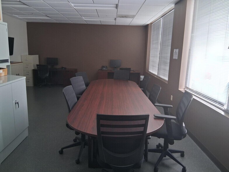More Photos Of 7679 Limestone Dr, Gainesville Light Manufacturing For Sale