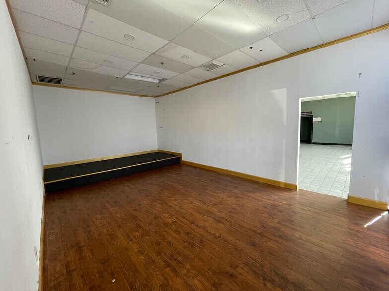 More Photos Of 109 S State St, San Jacinto Unknown For Lease