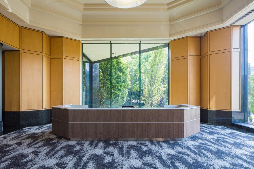 More Photos Of 400 Interstate N Pky SE, Atlanta Office For Lease