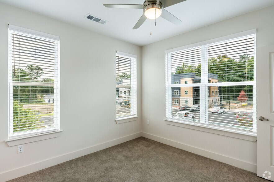 More Photos Of 12801 Lucks Ln, Midlothian Apartments For Sale