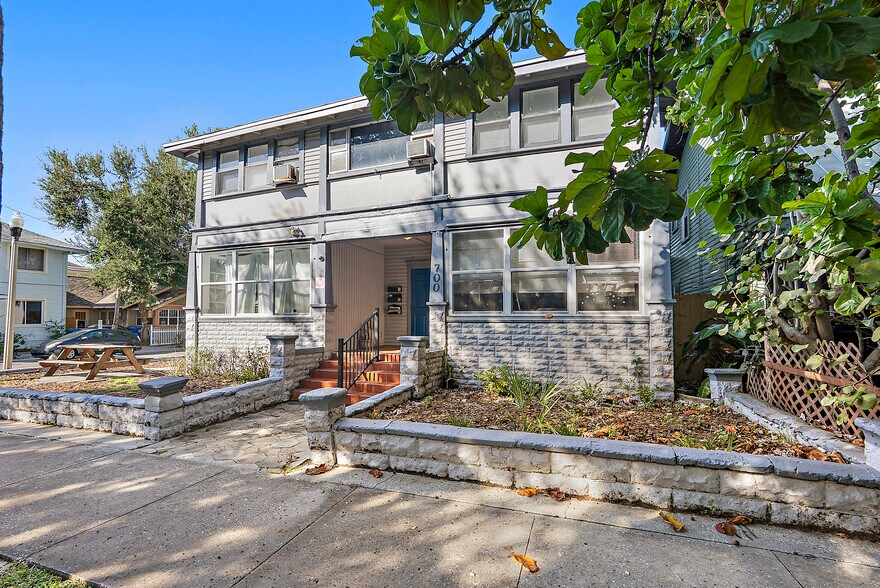 More Photos Of , Saint Petersburg Multifamily For Sale
