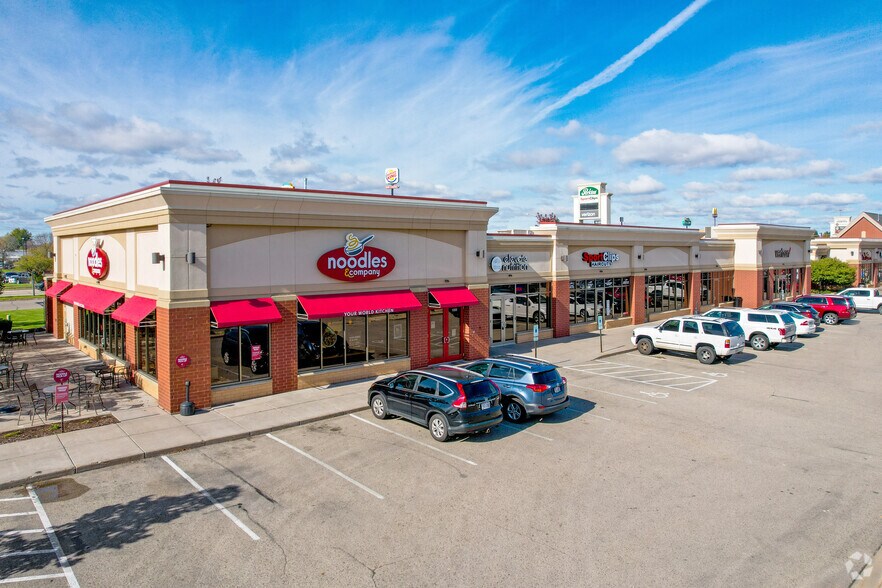 Primary Photo Of 1051 Pearson Dr, Hudson General Retail For Lease