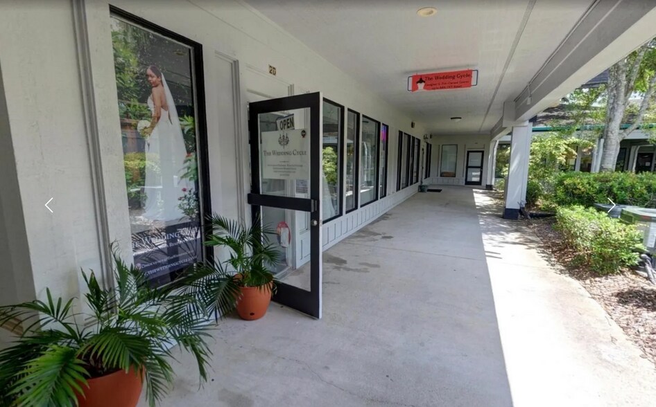 More Photos Of 2441 NW 43rd St, Gainesville Storefront For Sale