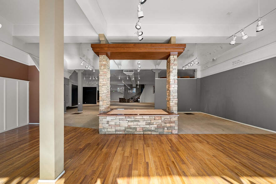 More Photos Of 161 Mill St, Grass Valley Freestanding For Sale
