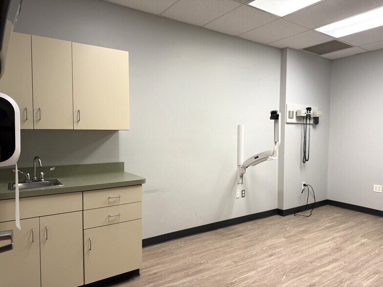 More Photos Of 300 Old Forge Ln, Kennett Square Medical For Lease