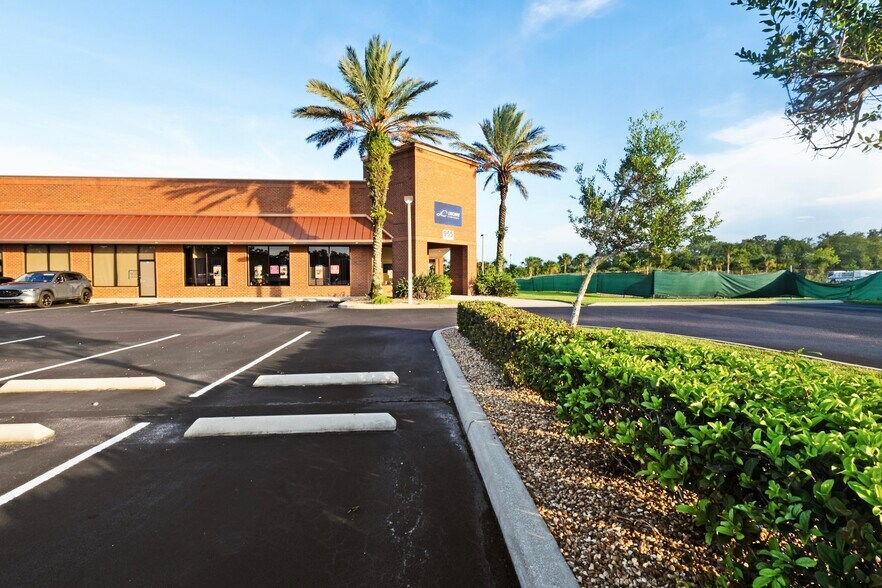More Photos Of 955 Foster Way, South Daytona Medical For Sale