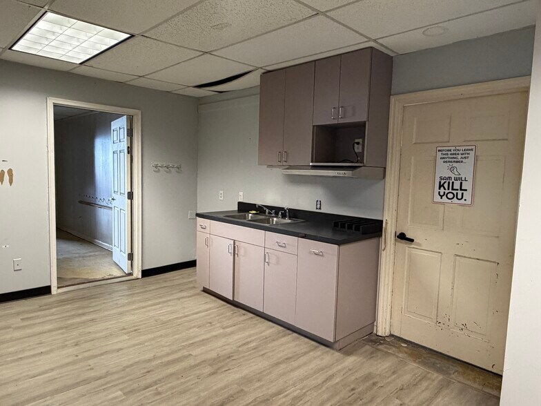 More Photos Of 139 New Hope Rd, Lawrenceville Warehouse For Sale