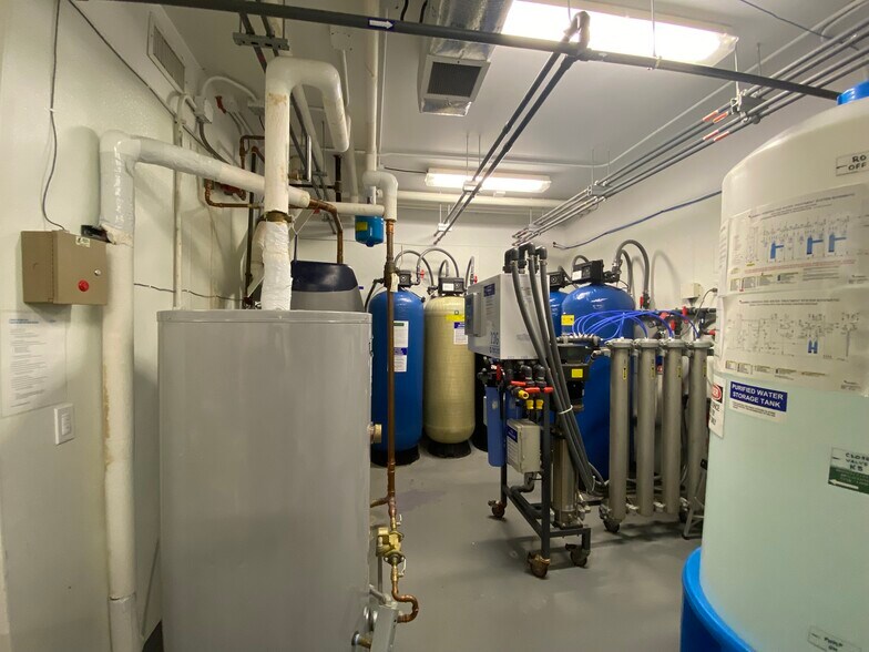 More Photos Of 4311 Old Indiana 261, Newburgh Medical For Sale