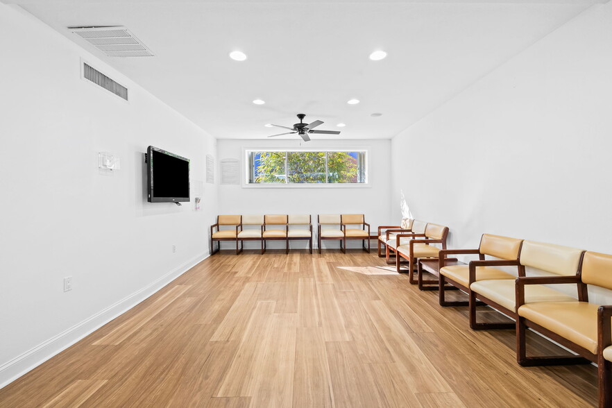 More Photos Of 100 SE 15th Ave, Fort Lauderdale Medical For Lease