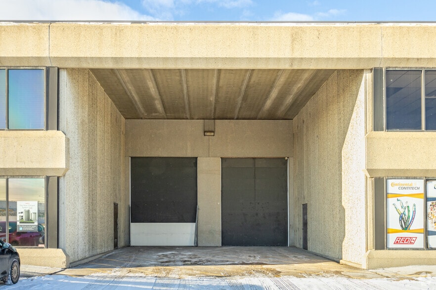 More Photos Of 11224-11260 163rd St, Edmonton Industrial For Lease