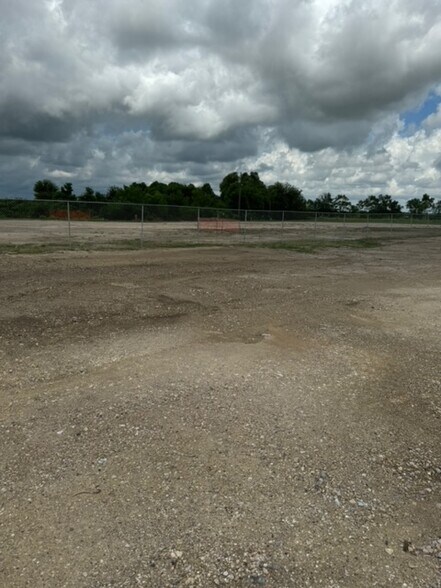 More Photos Of 2925 FM 365, Port Arthur Land For Lease
