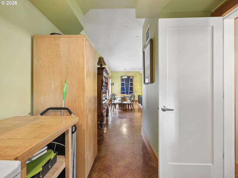More Photos Of 5400 NE 30th Ave, Portland Office For Lease