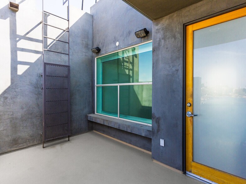 More Photos Of 215-237 California St, El Segundo Loft Creative Space For Sale
