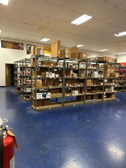More Photos Of 2550 Wabash Ave, Saint Paul Warehouse For Lease
