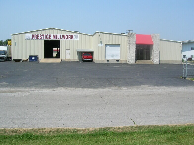 Primary Photo Of 2115 N Sports Complex Ln, Nixa Warehouse For Lease