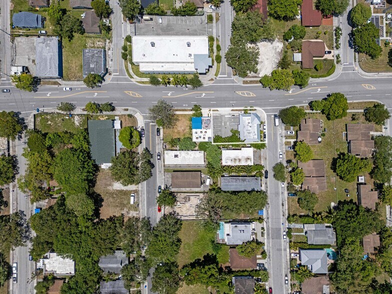 More Photos Of 3305 SW 37th Ave, Miami Office For Sale