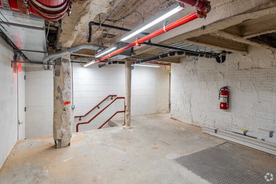 More Photos Of 1295 Madison Ave, New York Multifamily For Sale