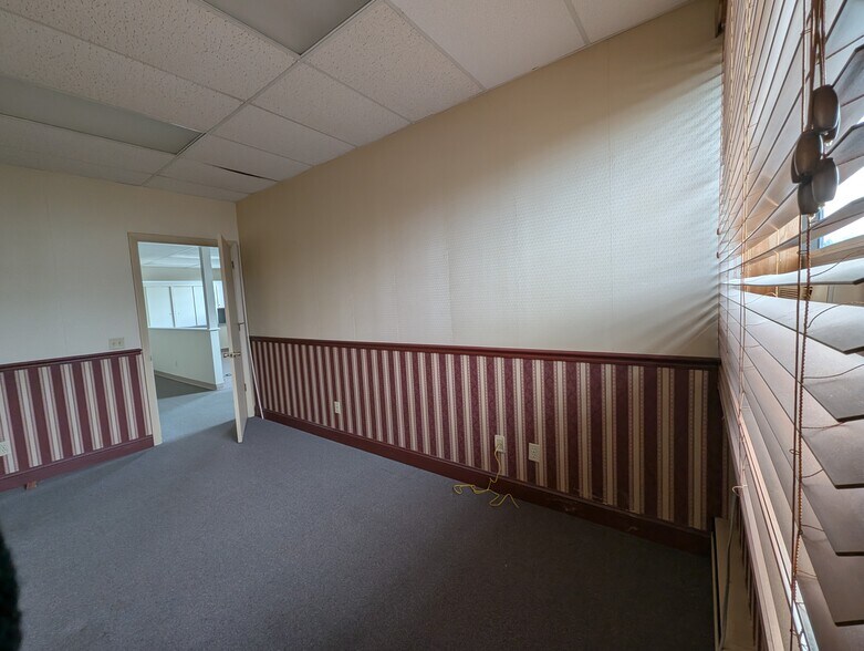 More Photos Of 159 Elmgrove Ave, Providence Storefront Retail Office For Lease