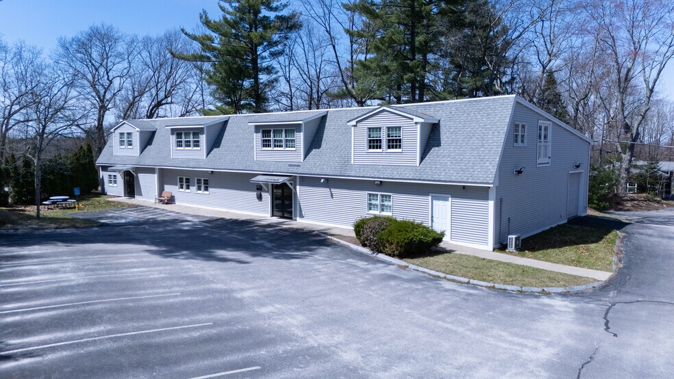 More Photos Of 3 Bent St, Franklin Office For Sale