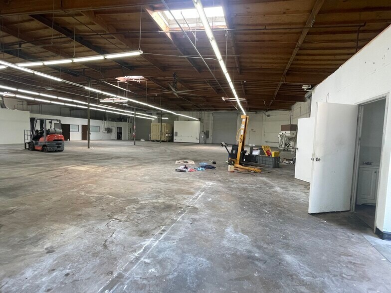 More Photos Of 182 Business Center Dr, Corona Warehouse For Lease