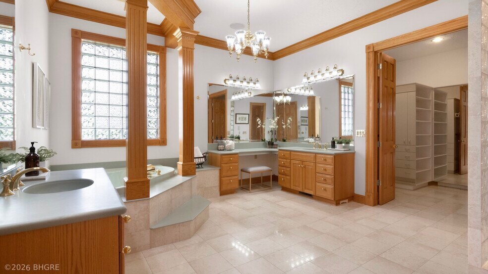 More Photos Of 2608 N Jefferson Way, Indianola Land For Sale