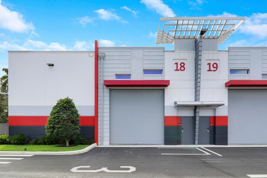 More Photos Of 7210 Haverhill Business Pky, Riviera Beach Warehouse For Sale