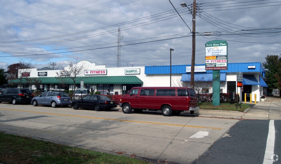 Primary Photo Of 611 Main St, Belmar General Retail For Lease