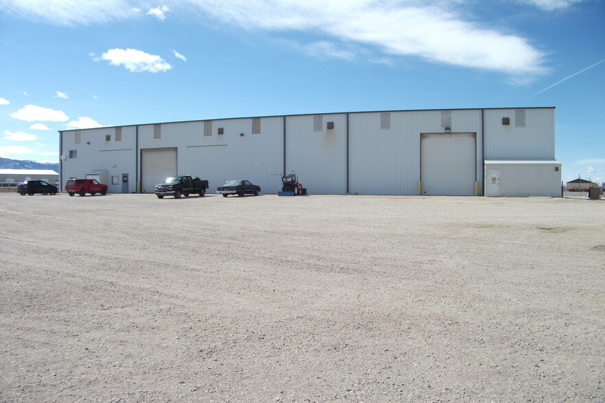 More Photos Of 187 Gusher st, Evansville Manufacturing For Lease