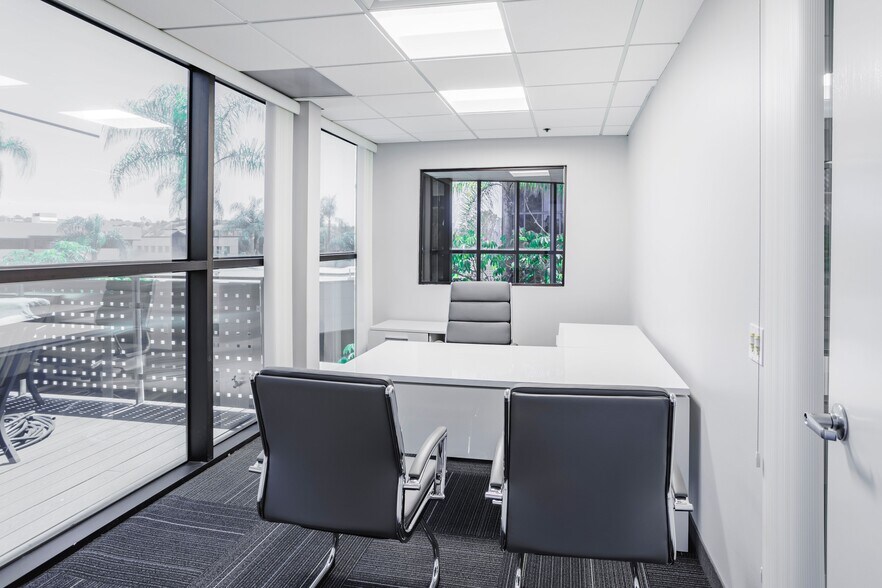 More Photos Of 5820 Oberlin Dr, San Diego Office For Lease