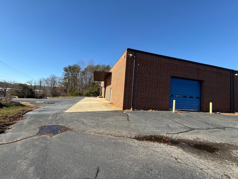 More Photos Of 1950 Fairgrove Church Rd, Newton Industrial For Sale