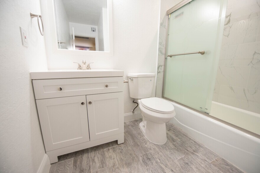 More Photos Of 1845 N Congress Ave, West Palm Beach Multifamily For Sale