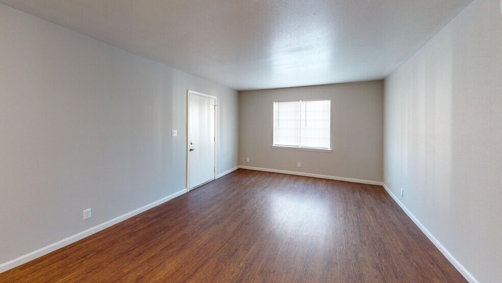 More Photos Of 1713 S Memorial Dr, Tulsa Apartments For Sale