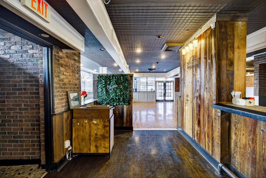 More Photos Of 5 Main St, Derby Restaurant For Sale