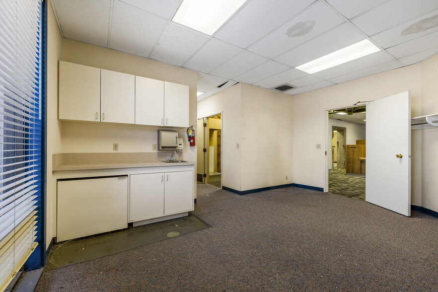 More Photos Of 3970 Missouri Flat Rd, Placerville Bank For Lease
