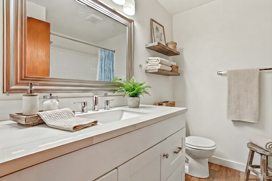 More Photos Of 6519 S 153rd St, Tukwila Multifamily For Sale